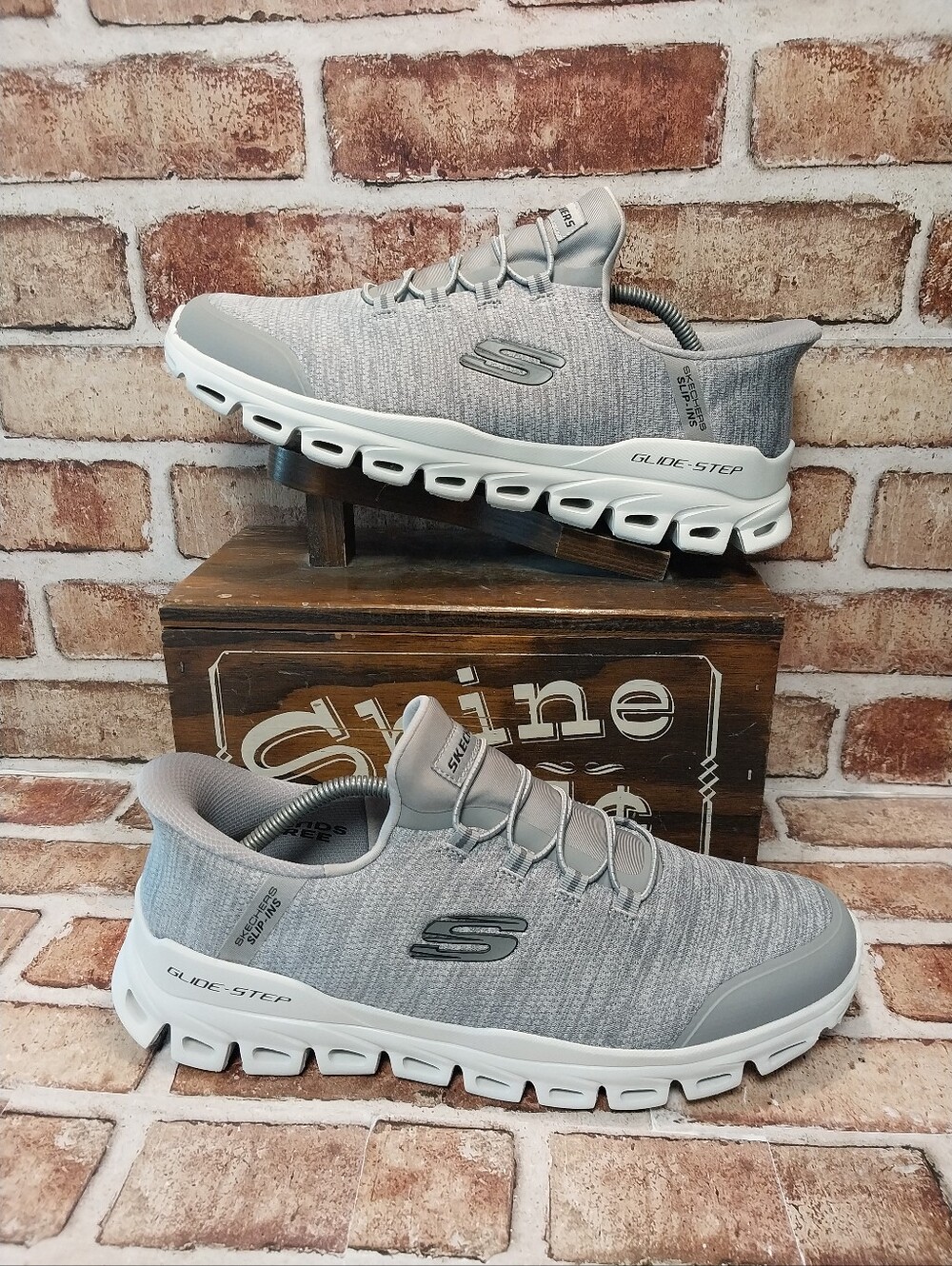 Pre-owned 2025 Skechers Glide Step Zefyr Slip Ins